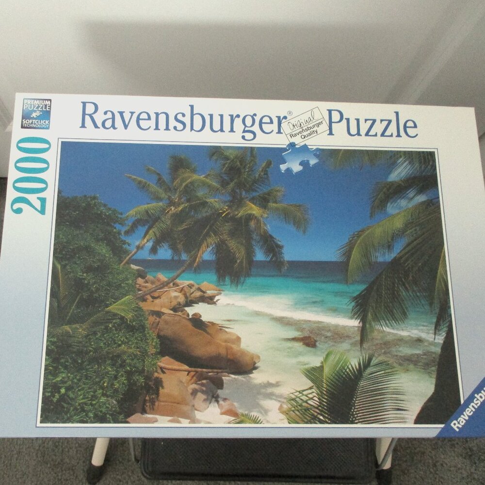 Ravensburger 2000 piece puzzle Seychelles